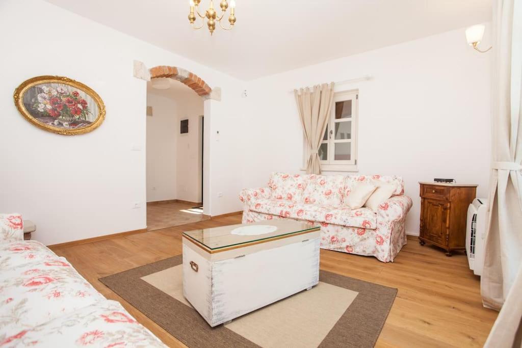 Villa Petra ポレッチ エクステリア 写真